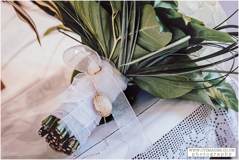football-wedding-theme-manchester-photos-6.jpg football fans get married,football themed wedding,football wedding theme,hotel football wedding,manchester,manchester football wedding,manchester weddings,photographer,wedding photographer,wedding photos,